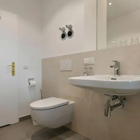 4 Near Seabeach * Goehren (Ruegen)